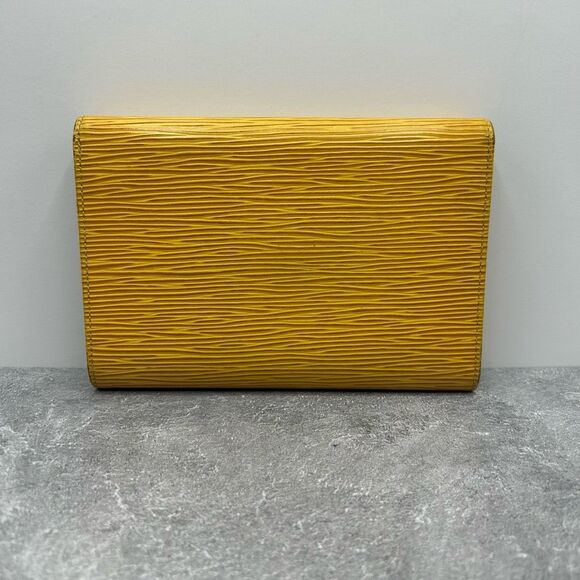 Louis Vuitton Yellow Epi Leather Sarah Trifold Wallet Snap Closure Luxury - Picture 3 of 16